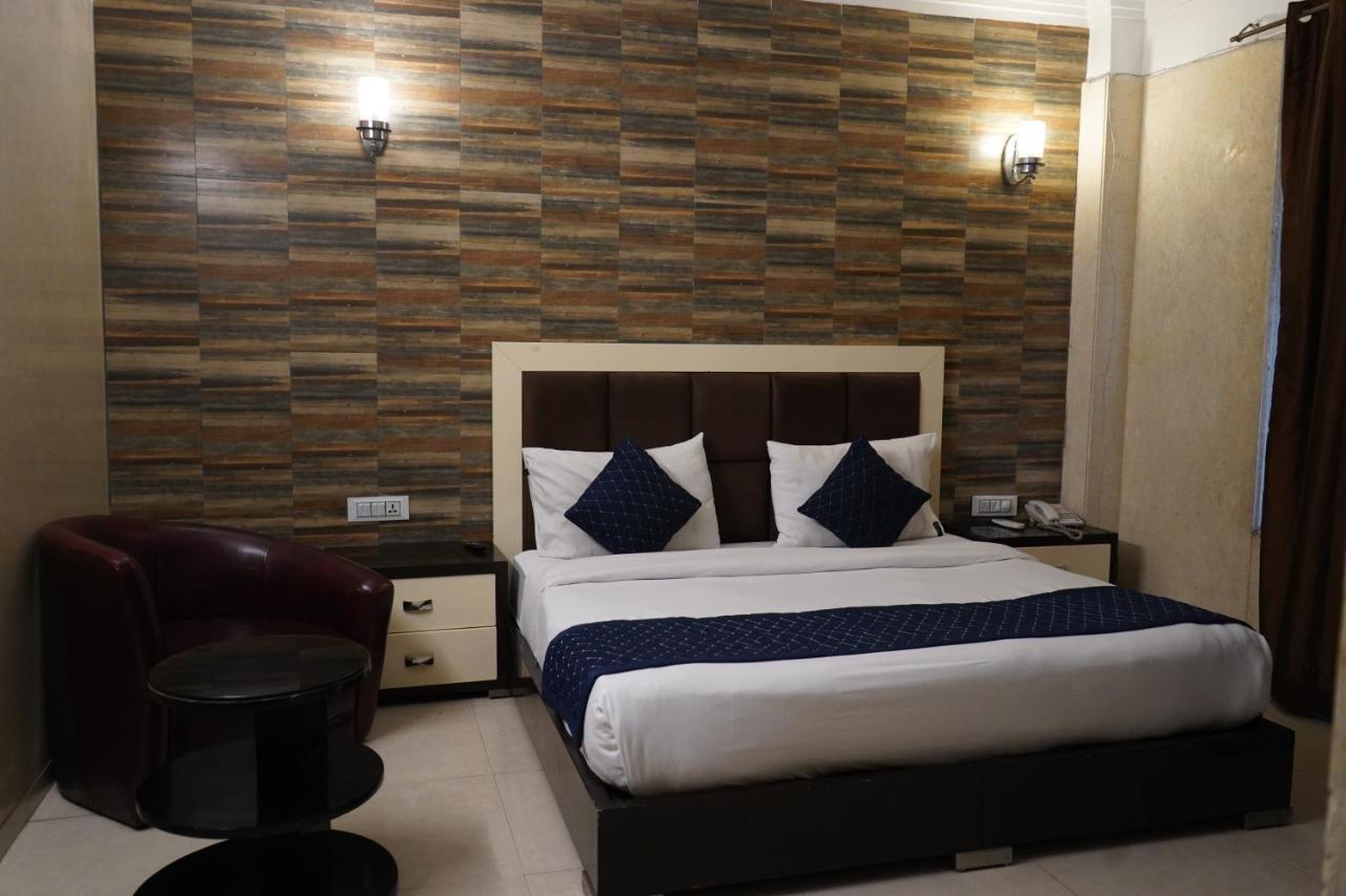 Hotel O Delhi, Near Karol Bagh Main Market And Metro Station New Delhi Eksteriør bilde
