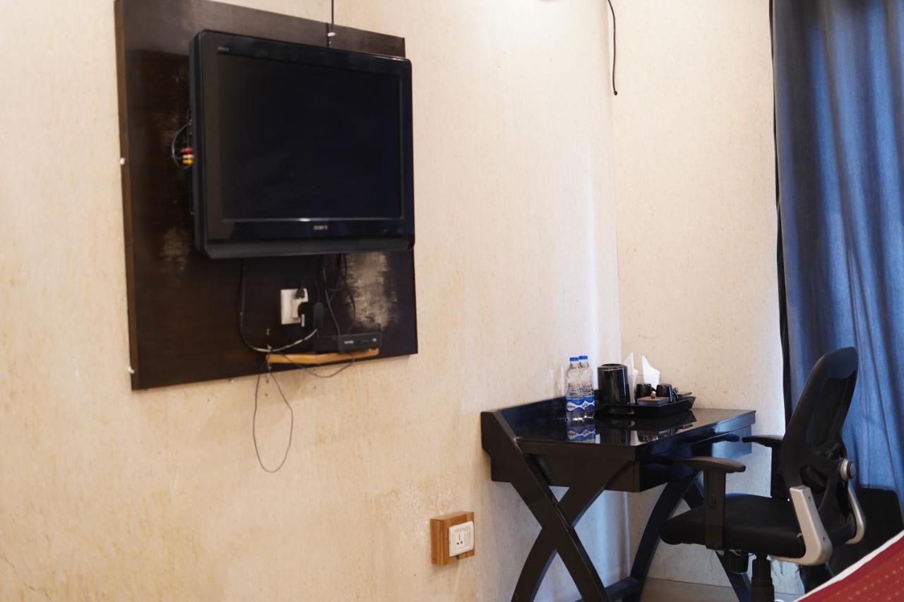 Hotel O Delhi, Near Karol Bagh Main Market And Metro Station New Delhi Eksteriør bilde
