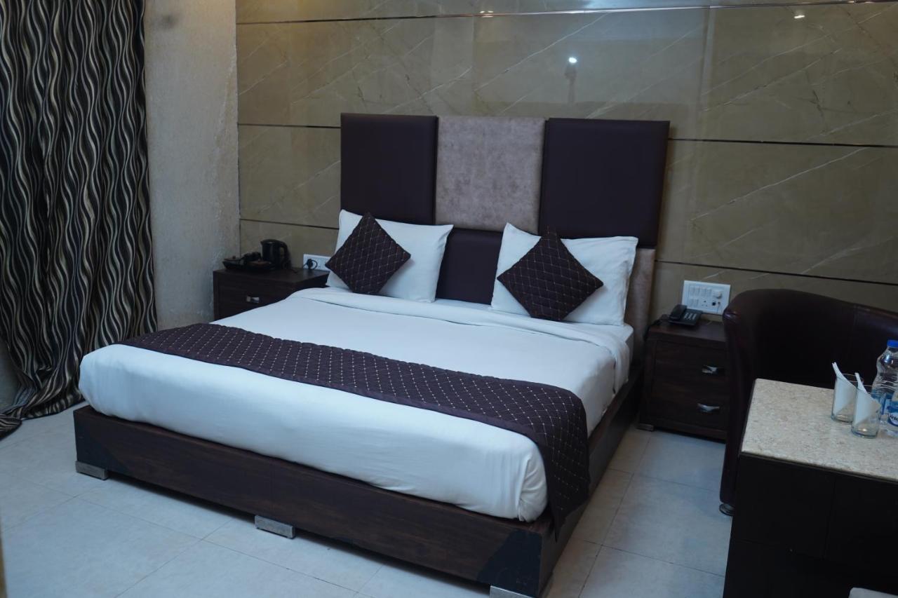 Hotel O Delhi, Near Karol Bagh Main Market And Metro Station New Delhi Eksteriør bilde