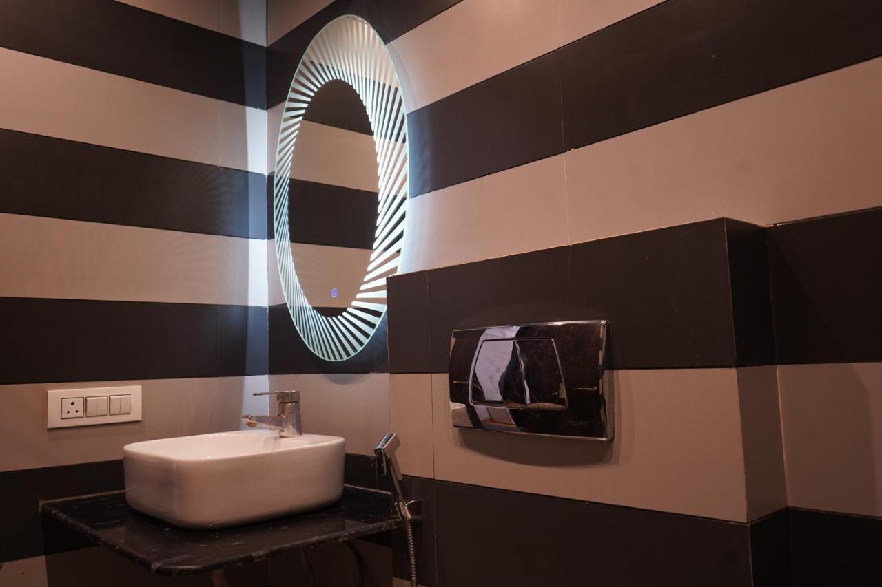 Hotel O Delhi, Near Karol Bagh Main Market And Metro Station New Delhi Eksteriør bilde