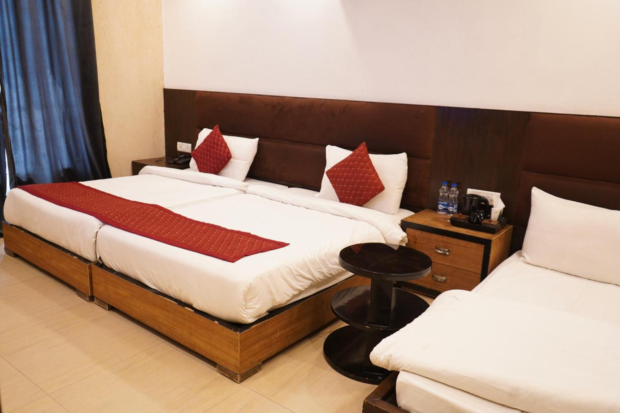 Hotel O Delhi, Near Karol Bagh Main Market And Metro Station New Delhi Eksteriør bilde