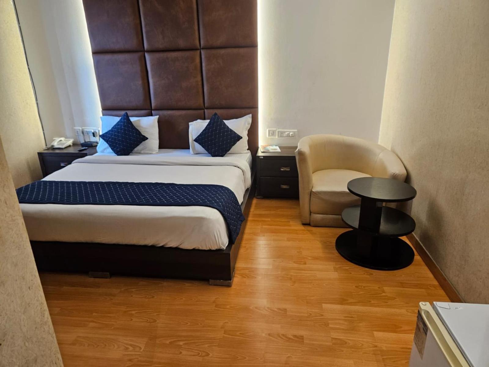 Hotel O Delhi, Near Karol Bagh Main Market And Metro Station New Delhi Eksteriør bilde